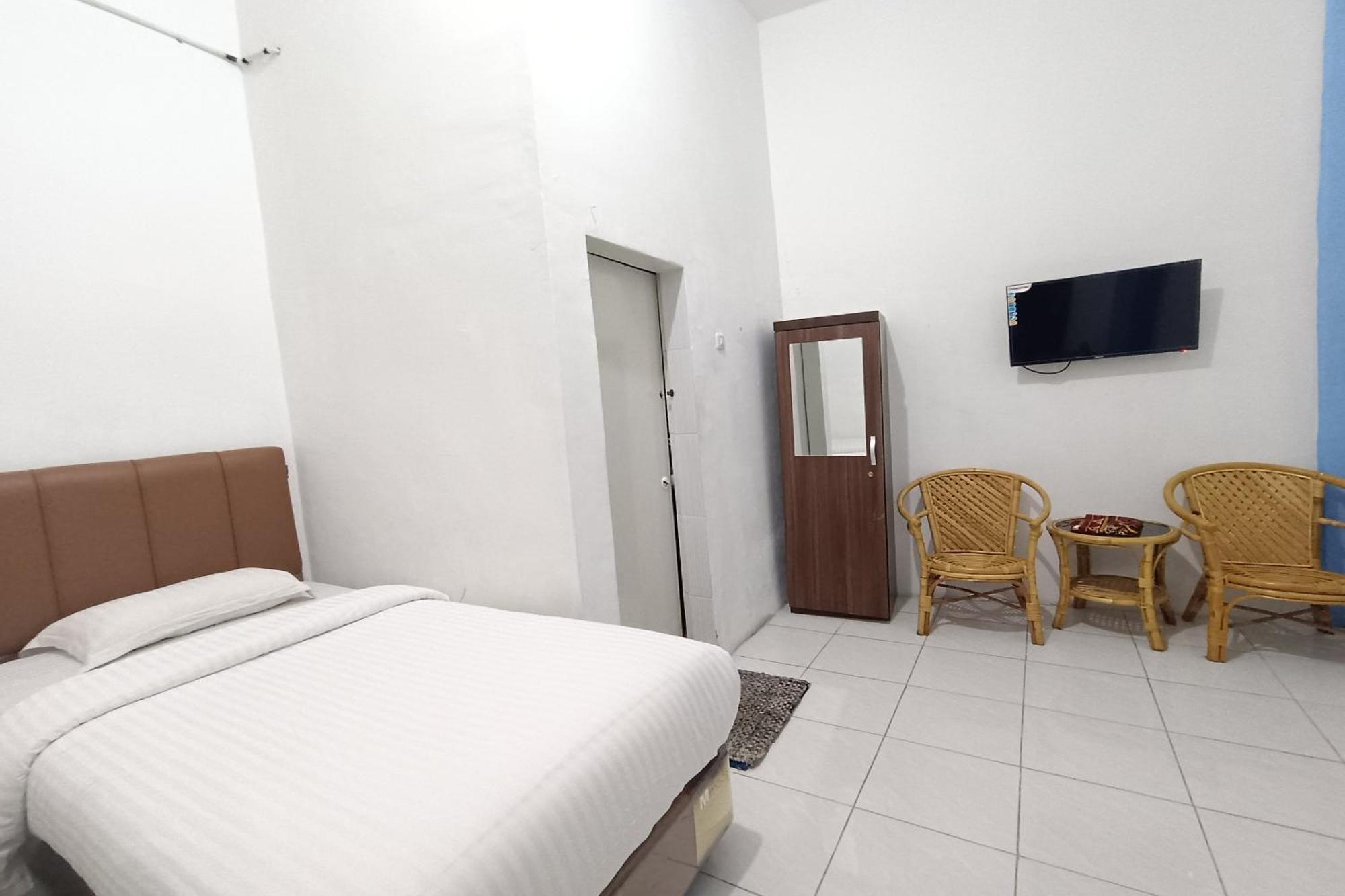Oyo 92207 Koperasi Hotel 2*